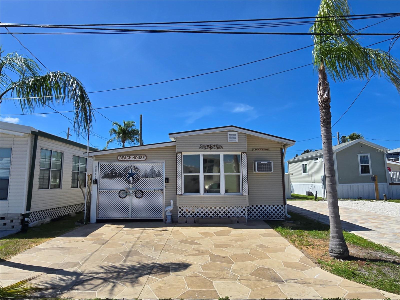 2043 Ketch Cir, FL