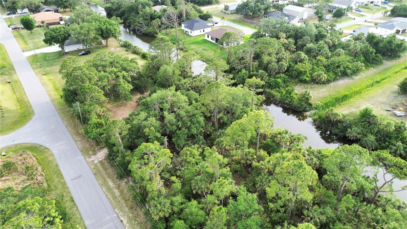 Lot 5, Albren St, FL