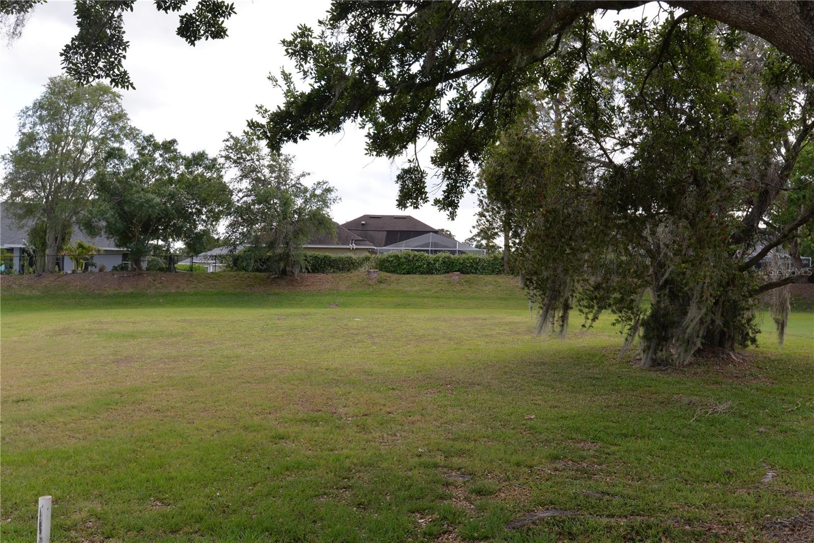 3194 Oakpark Drive, FL