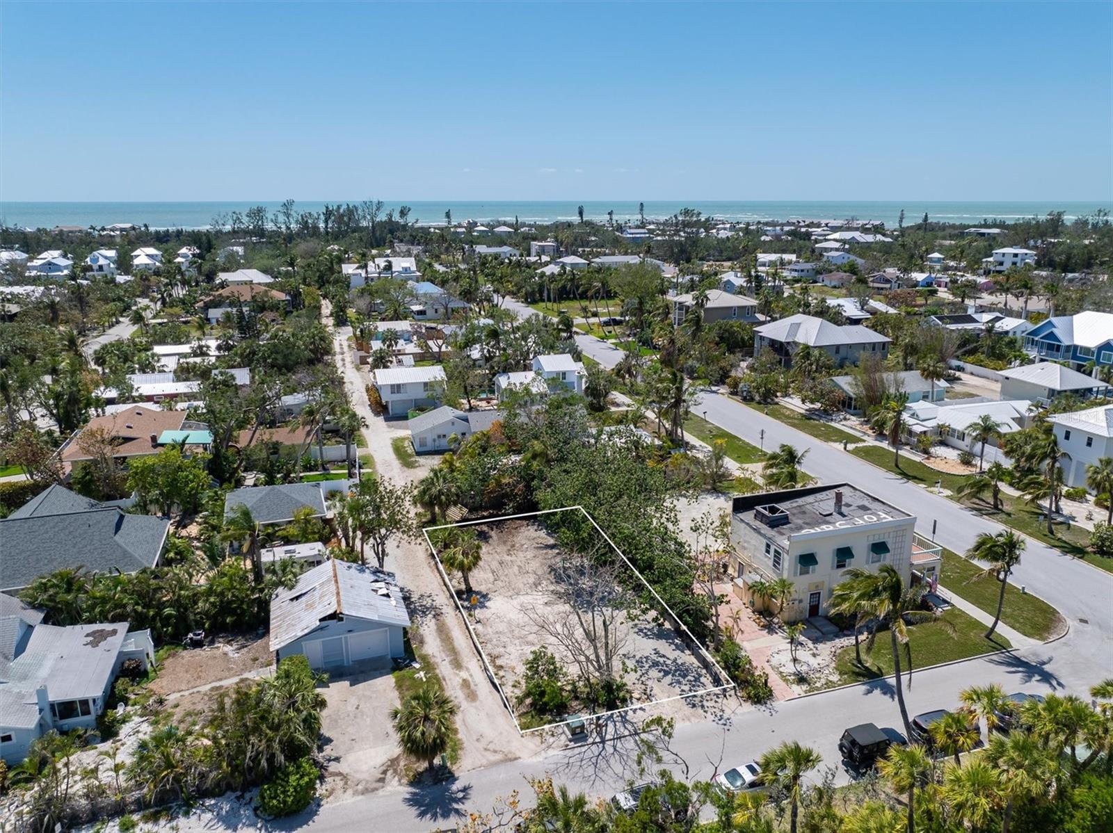 6981 Lois Avenue, FL