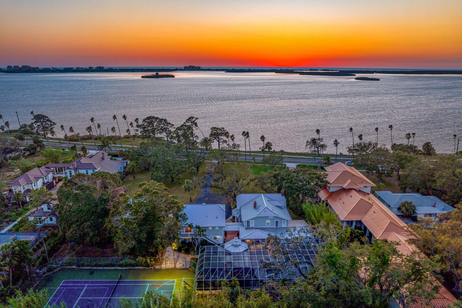 147 & 139 Edgewater Dr, FL