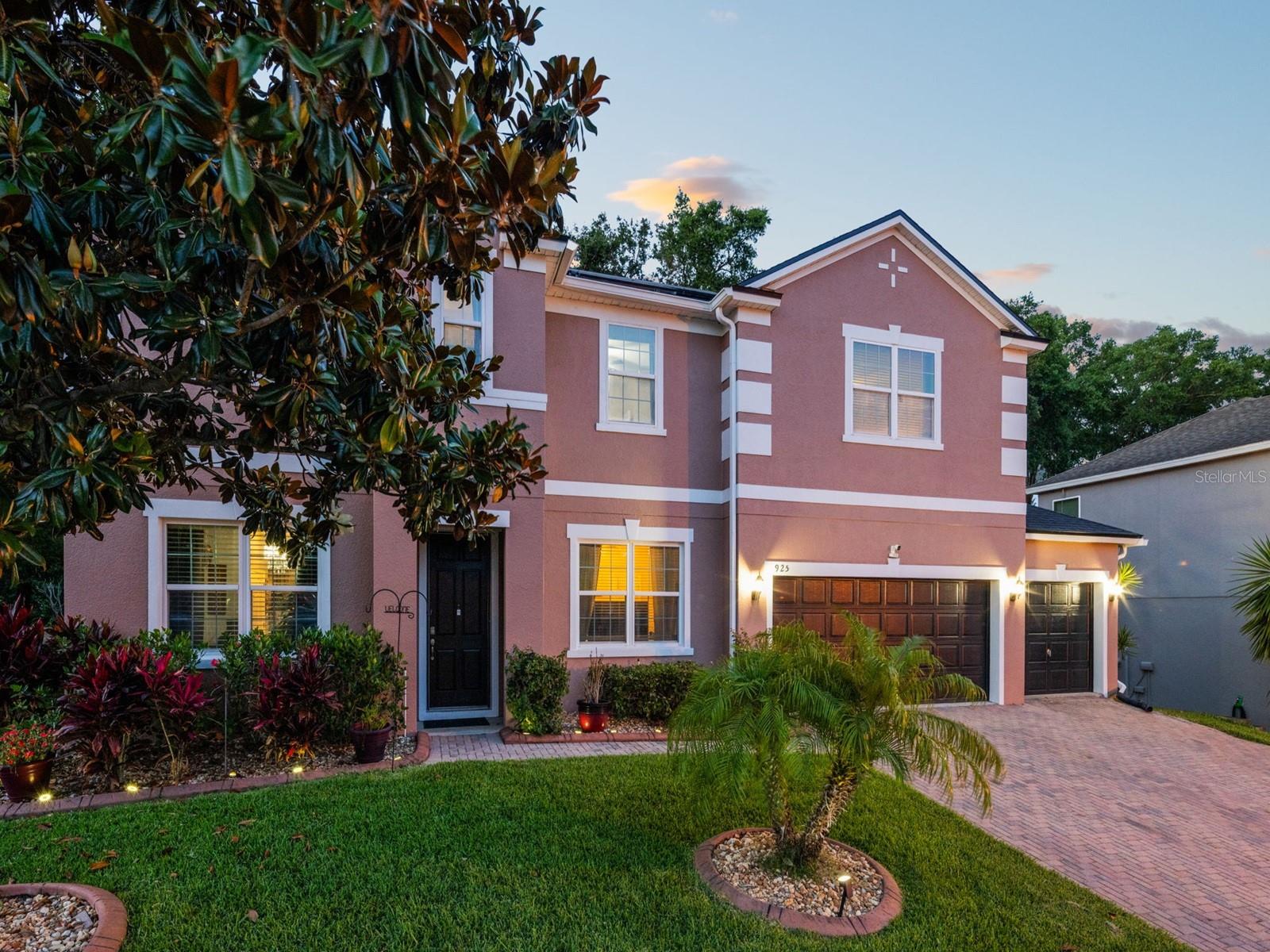 925 Counts Crest Circle, FL