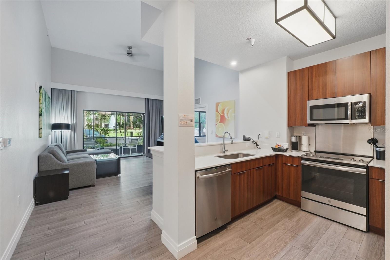 14501 Grove Resort Avenue, FL