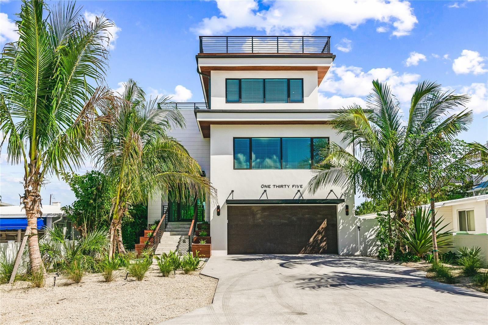 135 Grant Dr, FL