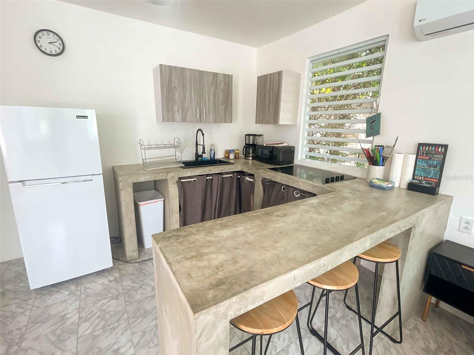 376 Calle Girasol, PR
