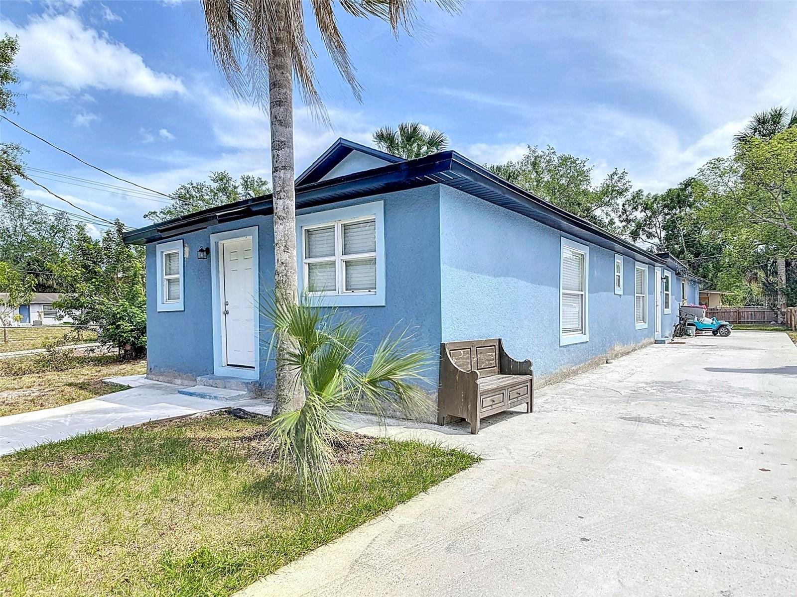 1403 W 13th Pl, FL