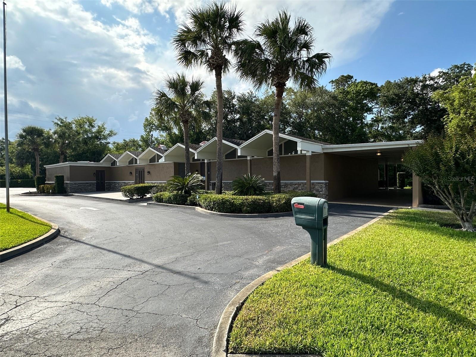 500 E Airport Blvd, FL