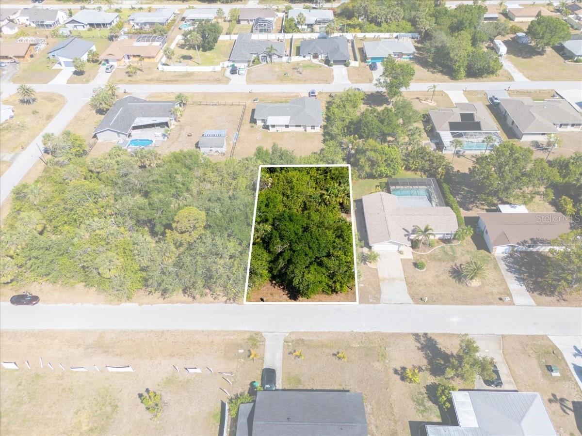 868 Mensh Ter Nw, FL