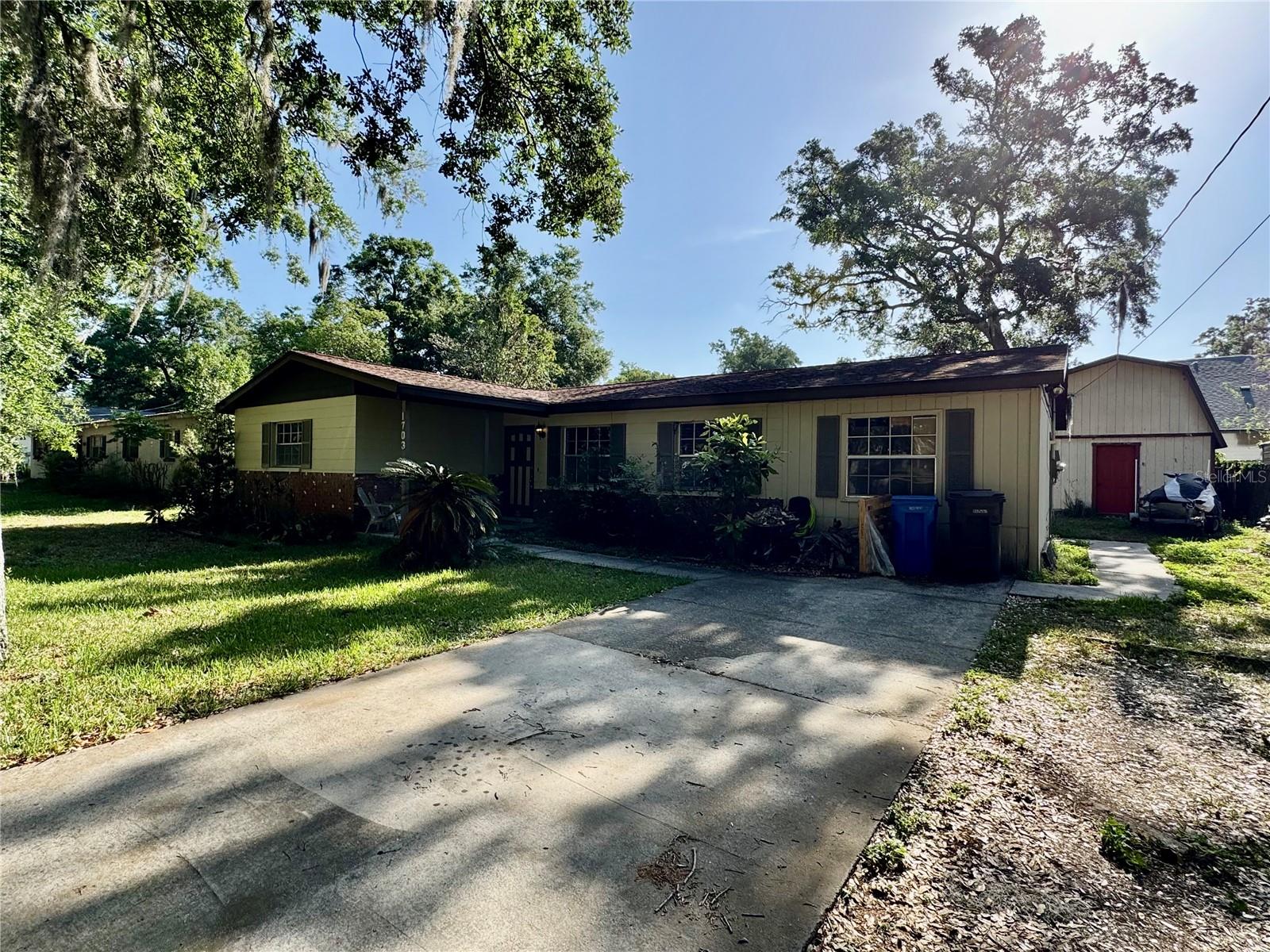 1703 N Taylor Rd, FL