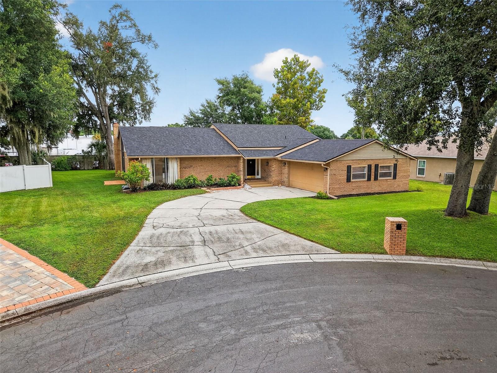 1524 New Jersey Oaks Court, FL