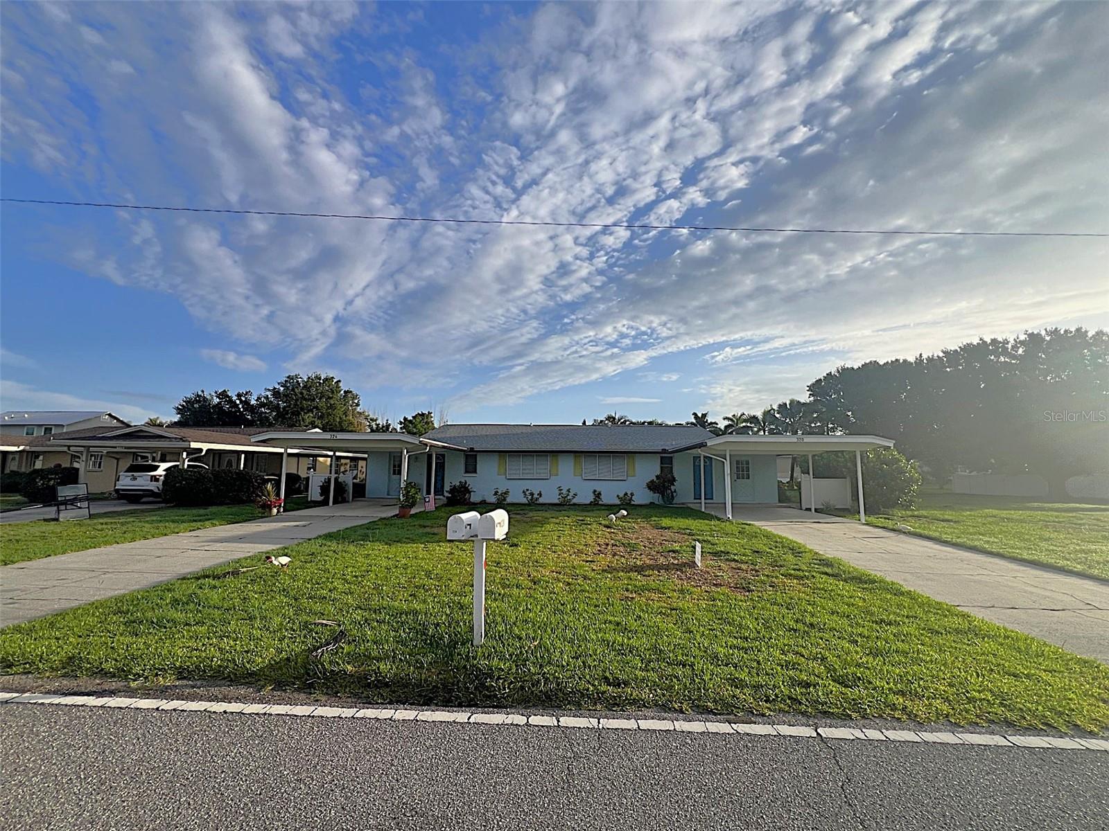 320 & 324 W Ann St, FL