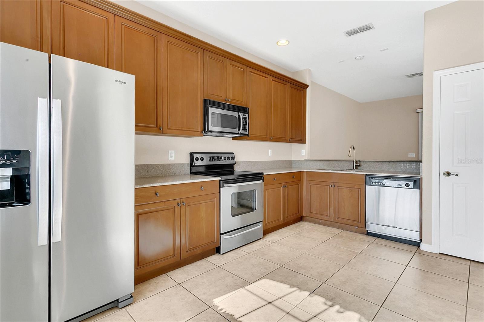 2975 White Cedar Circle, FL