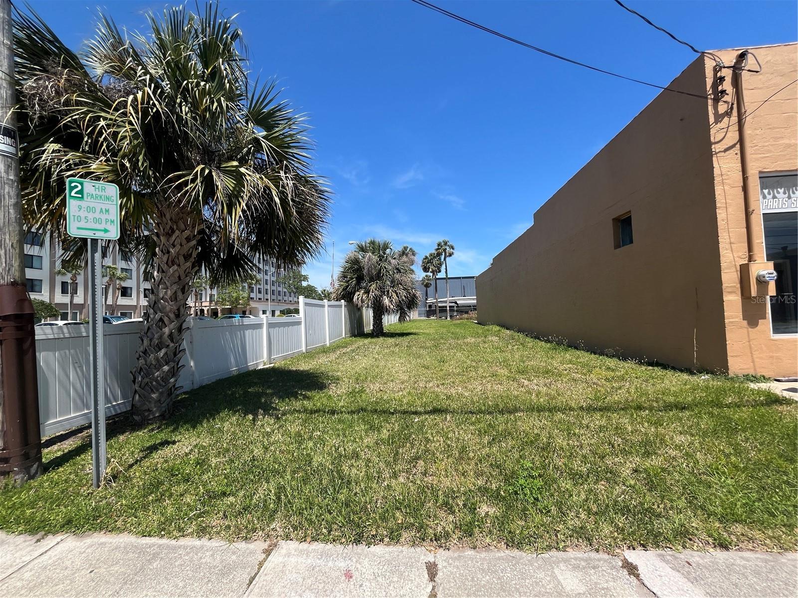 112 Fairview Ave, FL
