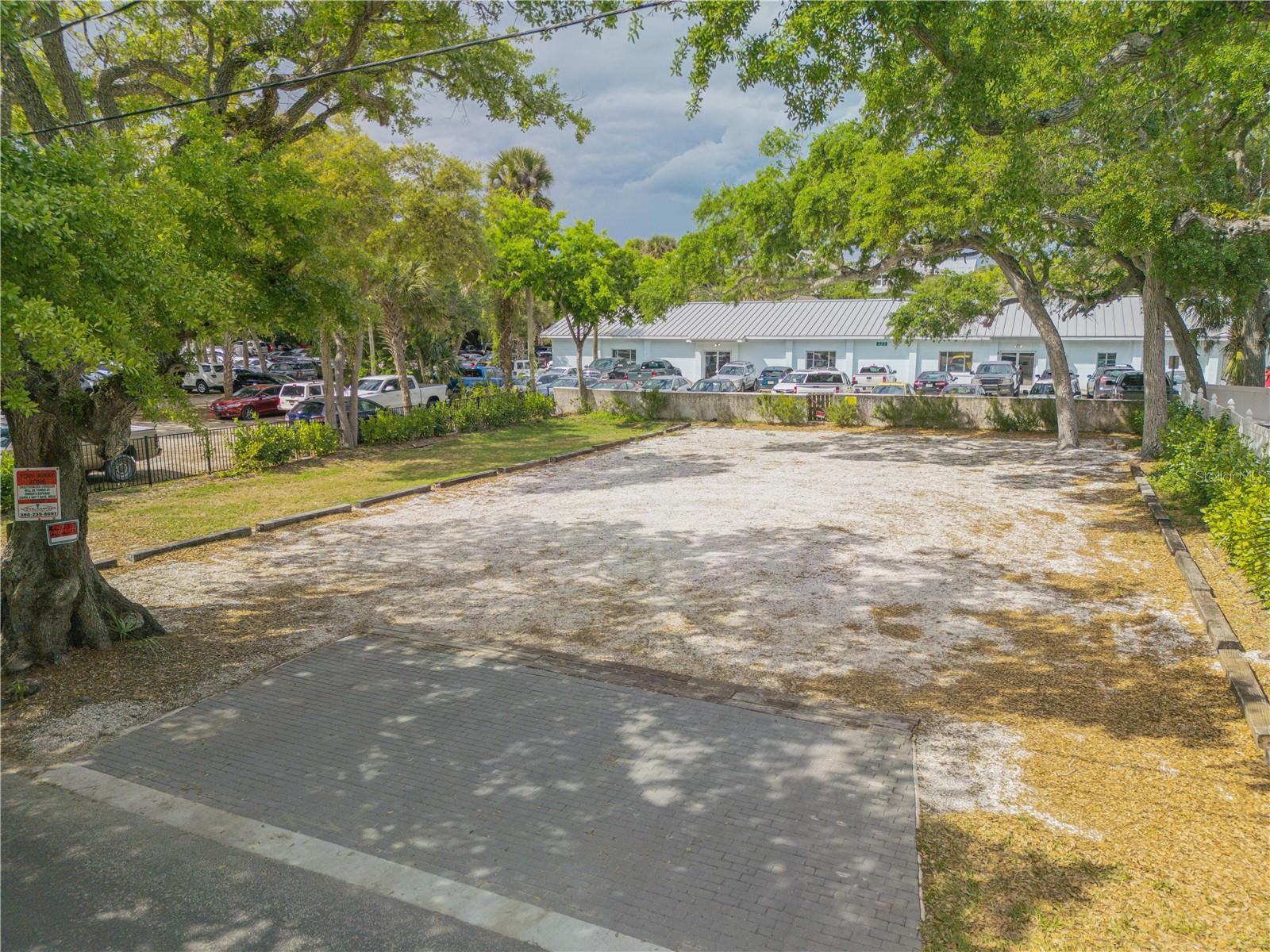214 Columbus Ave, FL