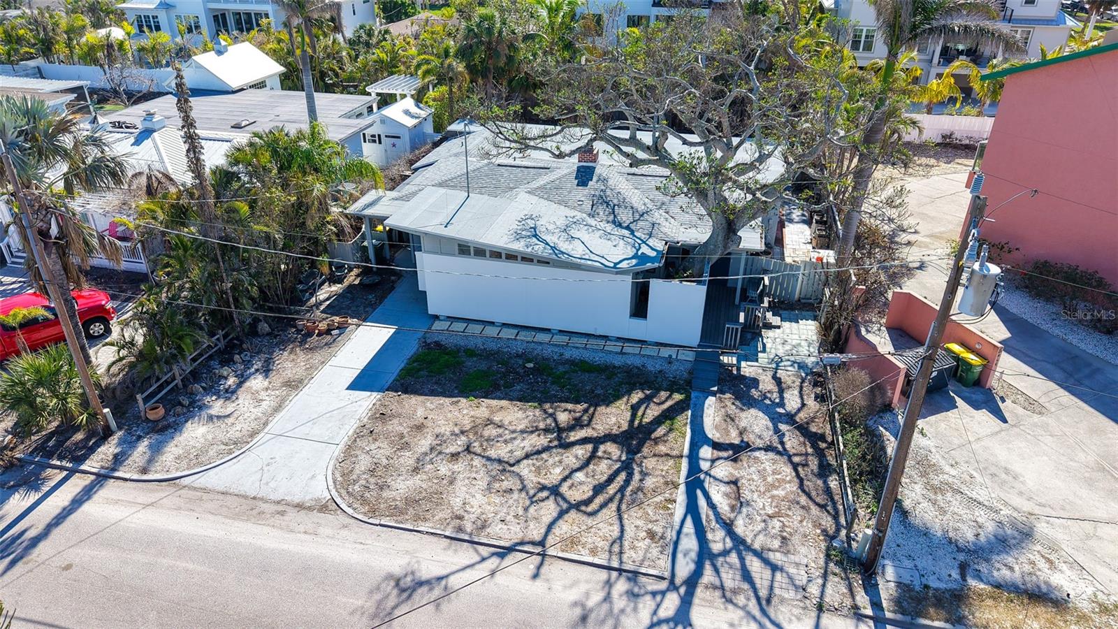 132 Harrison Dr, FL
