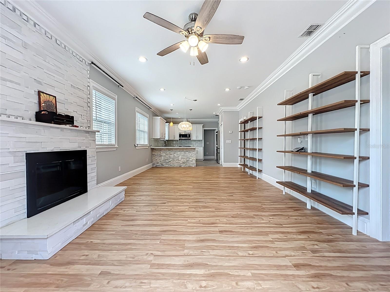 731 Guernsey Street, FL