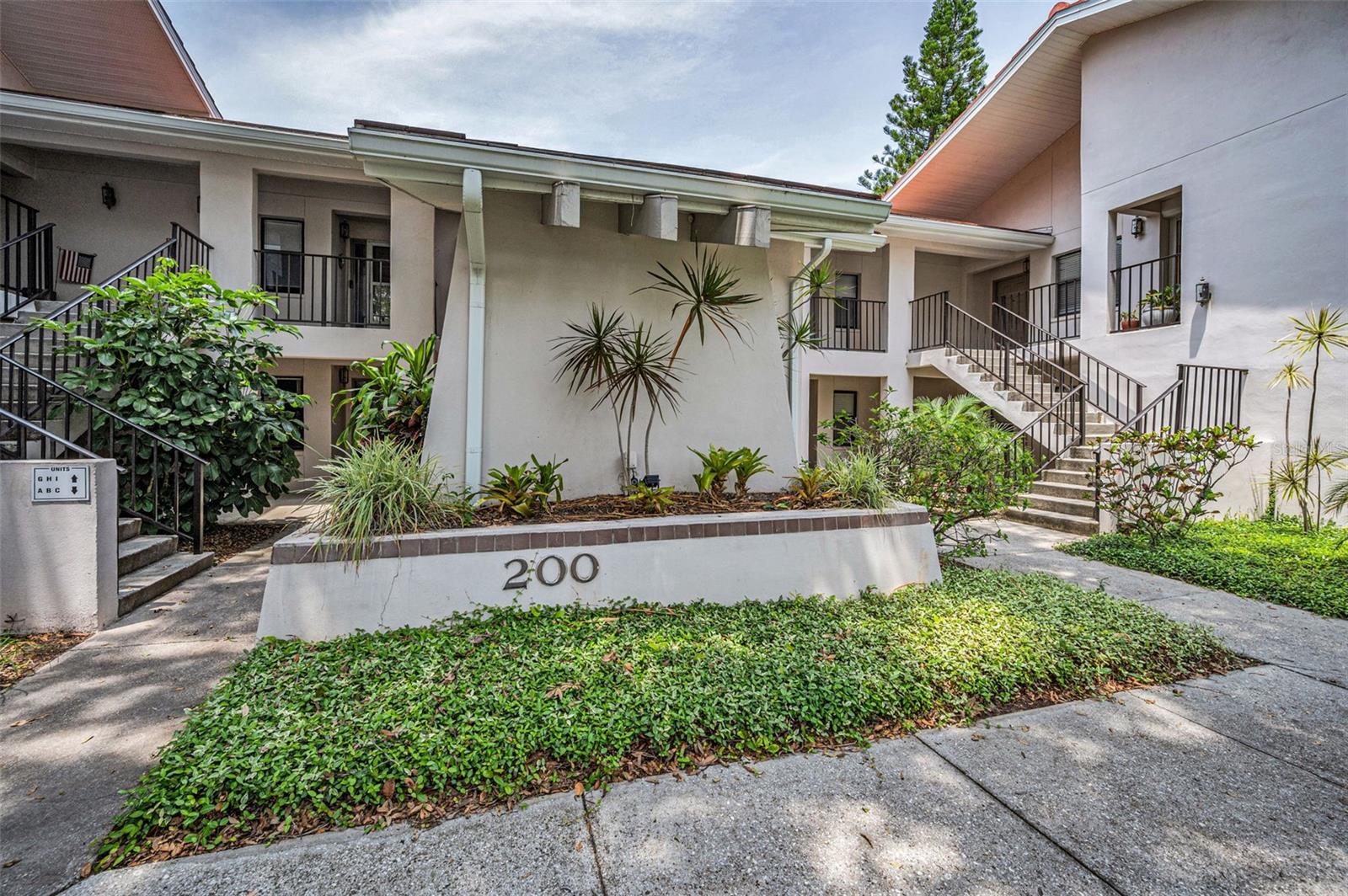 300 Florida Avenue, FL