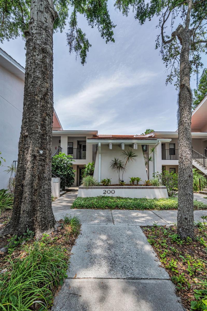 300 Florida Avenue, FL