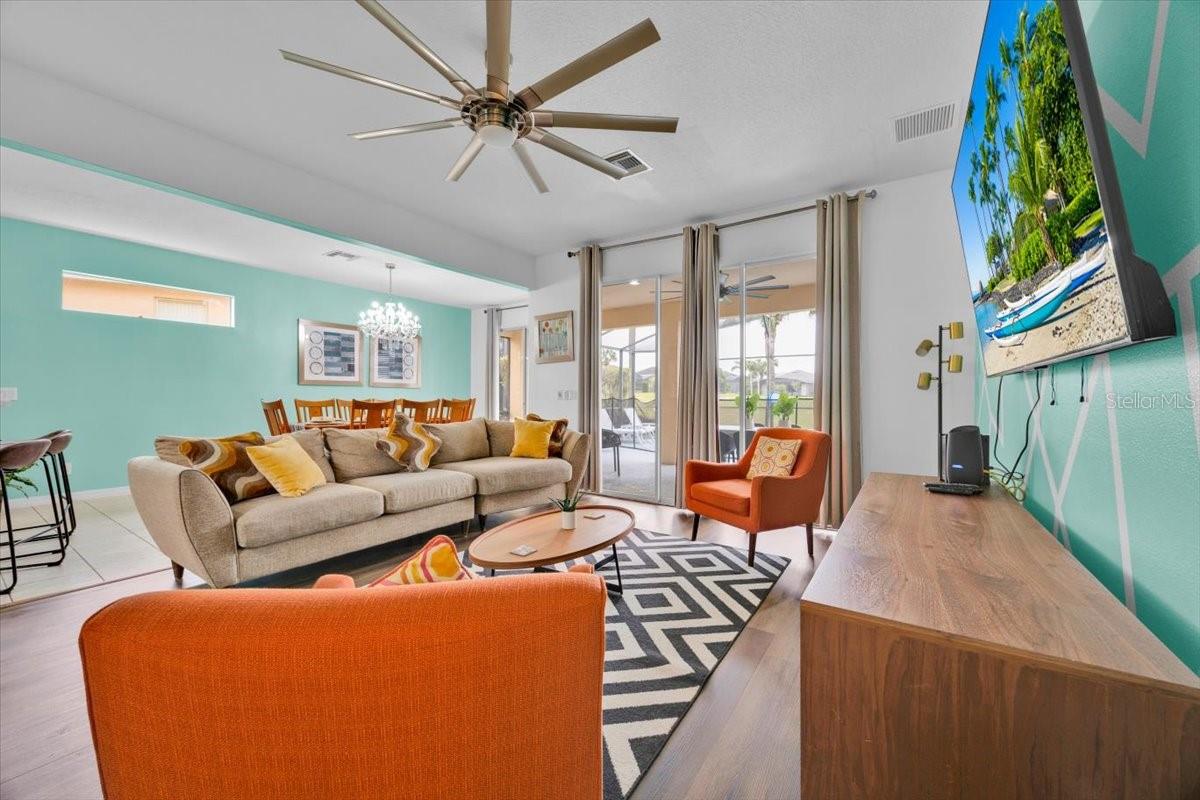 303 Plumoso Loop, FL