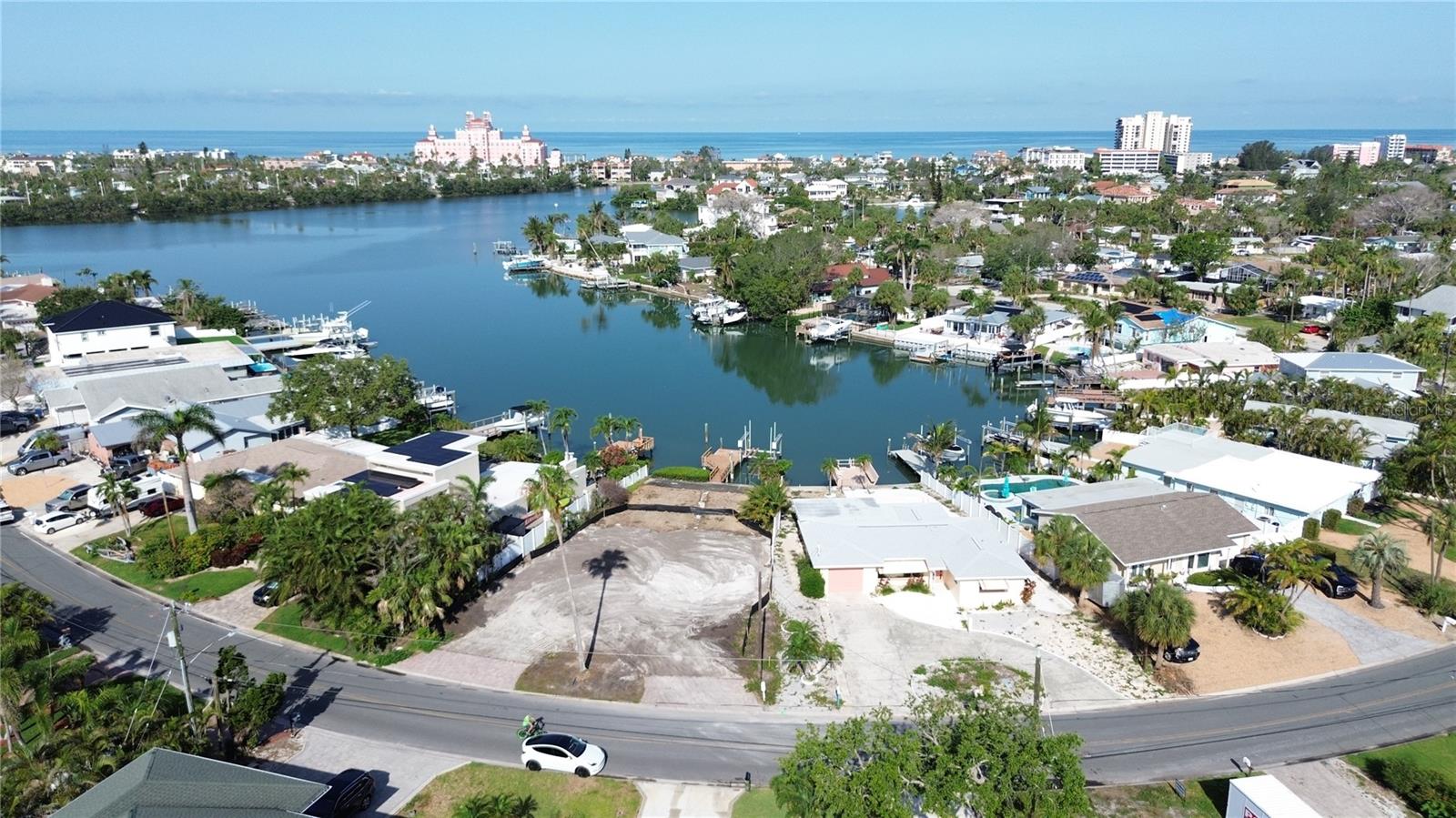3738 Belle Vista Dr E, FL