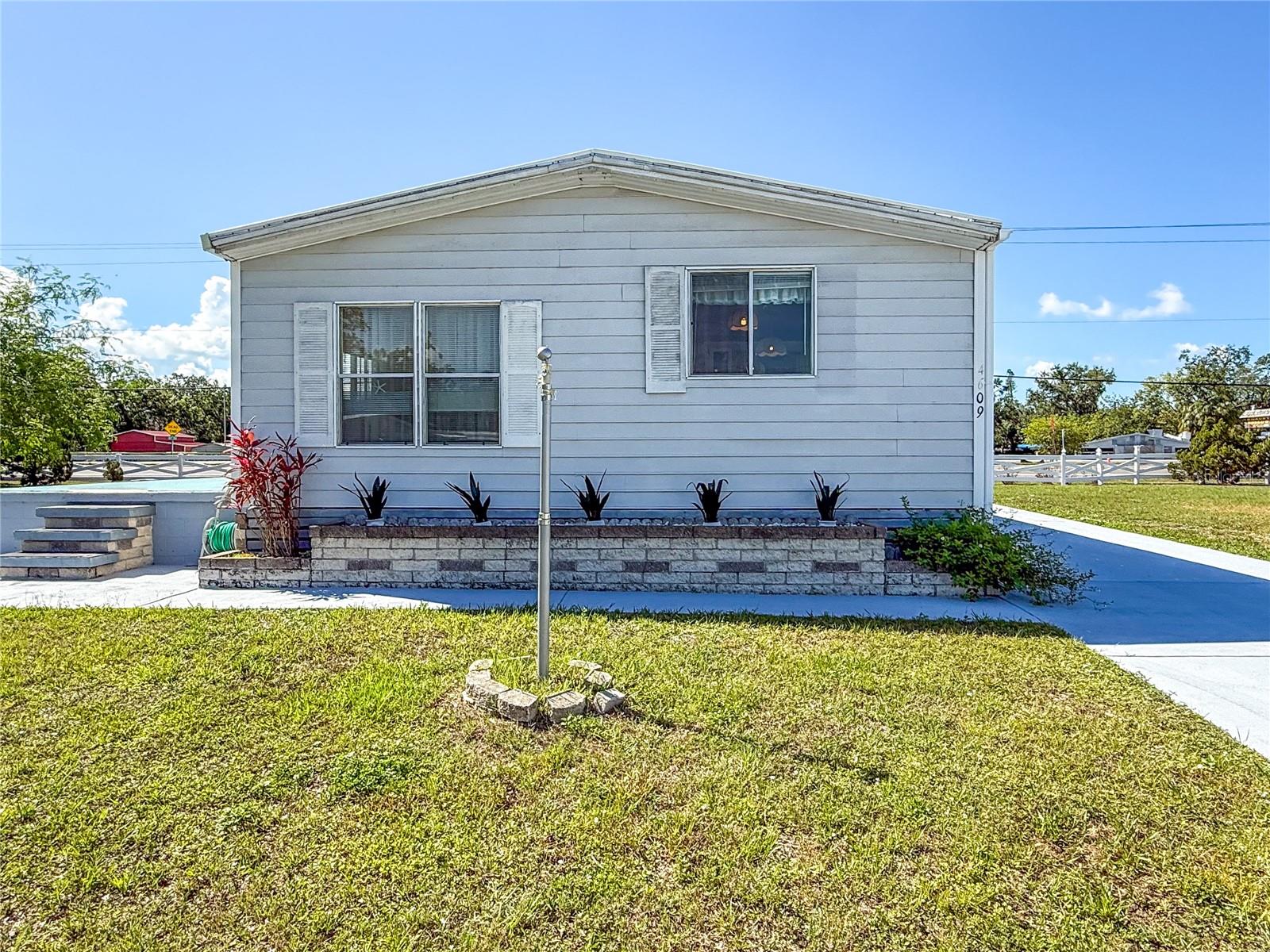 4609 10th Street Court, FL
