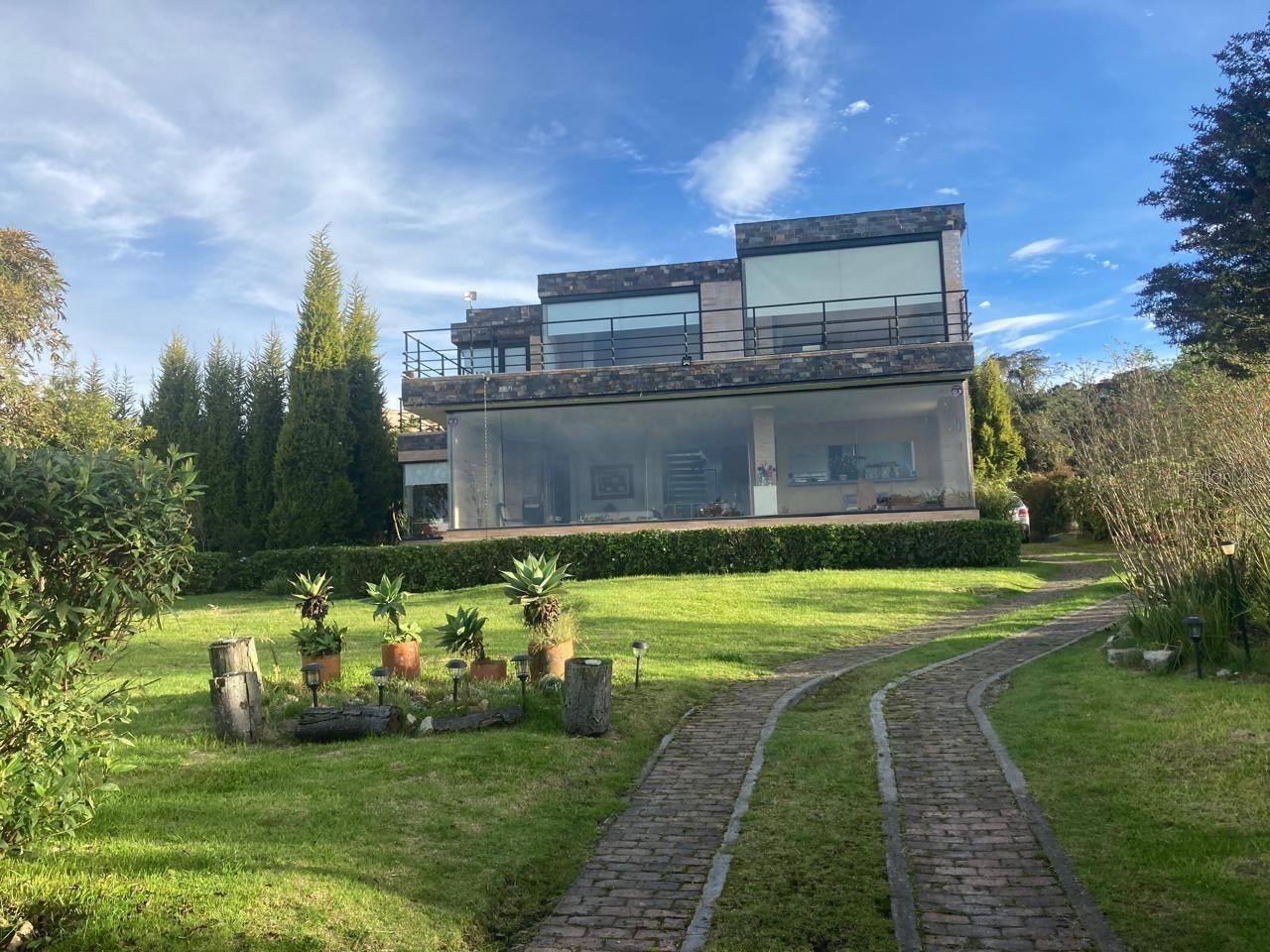 16 Vereda Yerbabuena, OC