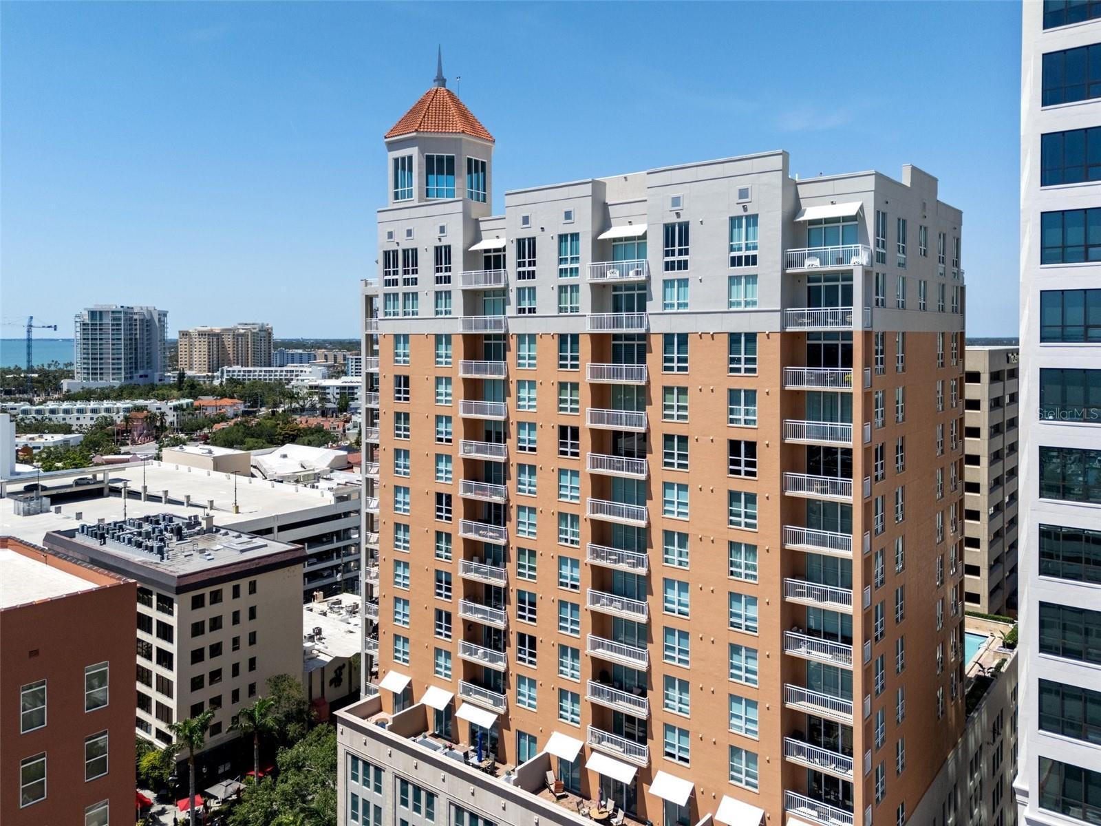 1350 Main Street, FL