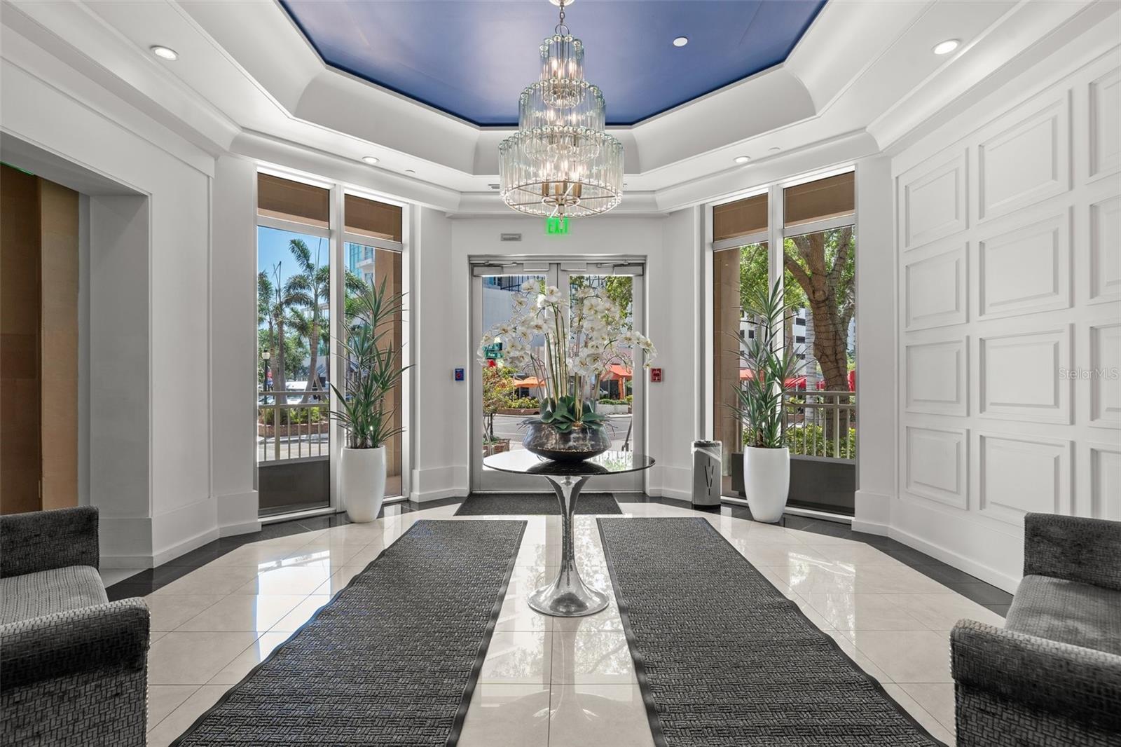 1350 Main Street, FL