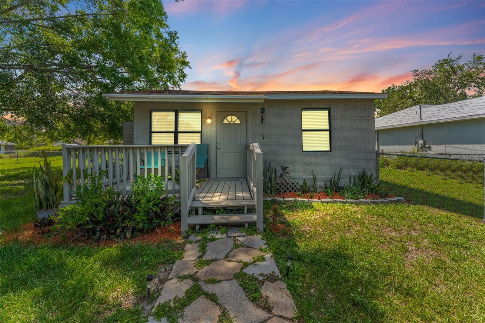652 N Jackson St, FL