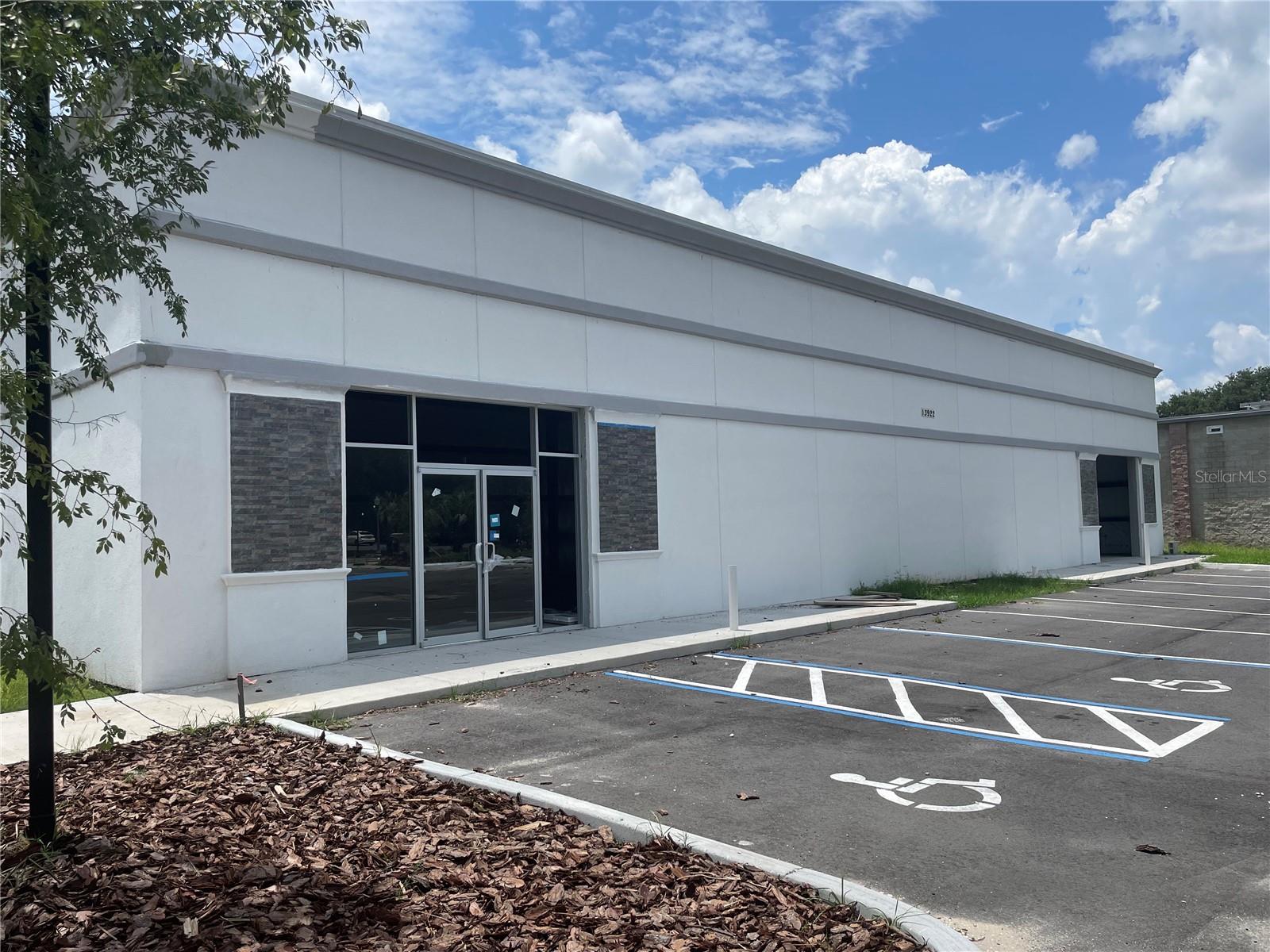 13922 N Us-441 Hwy, FL