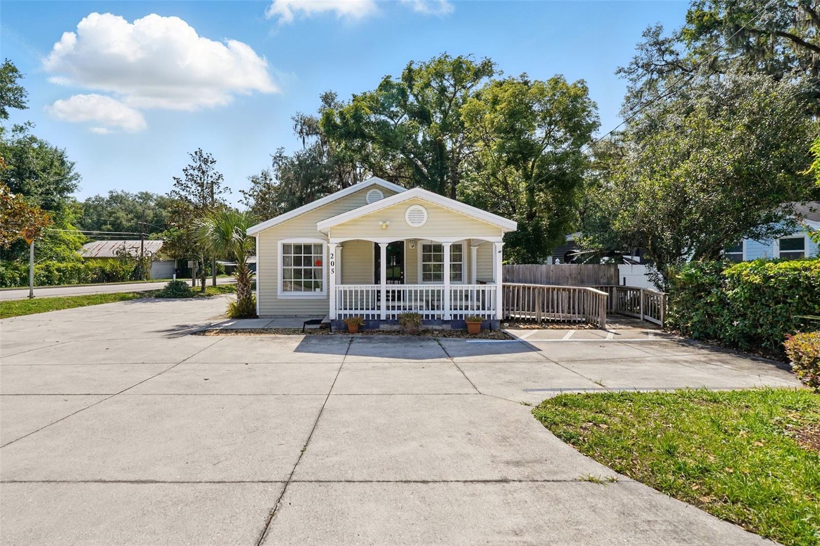 205 Highland Avenue, FL