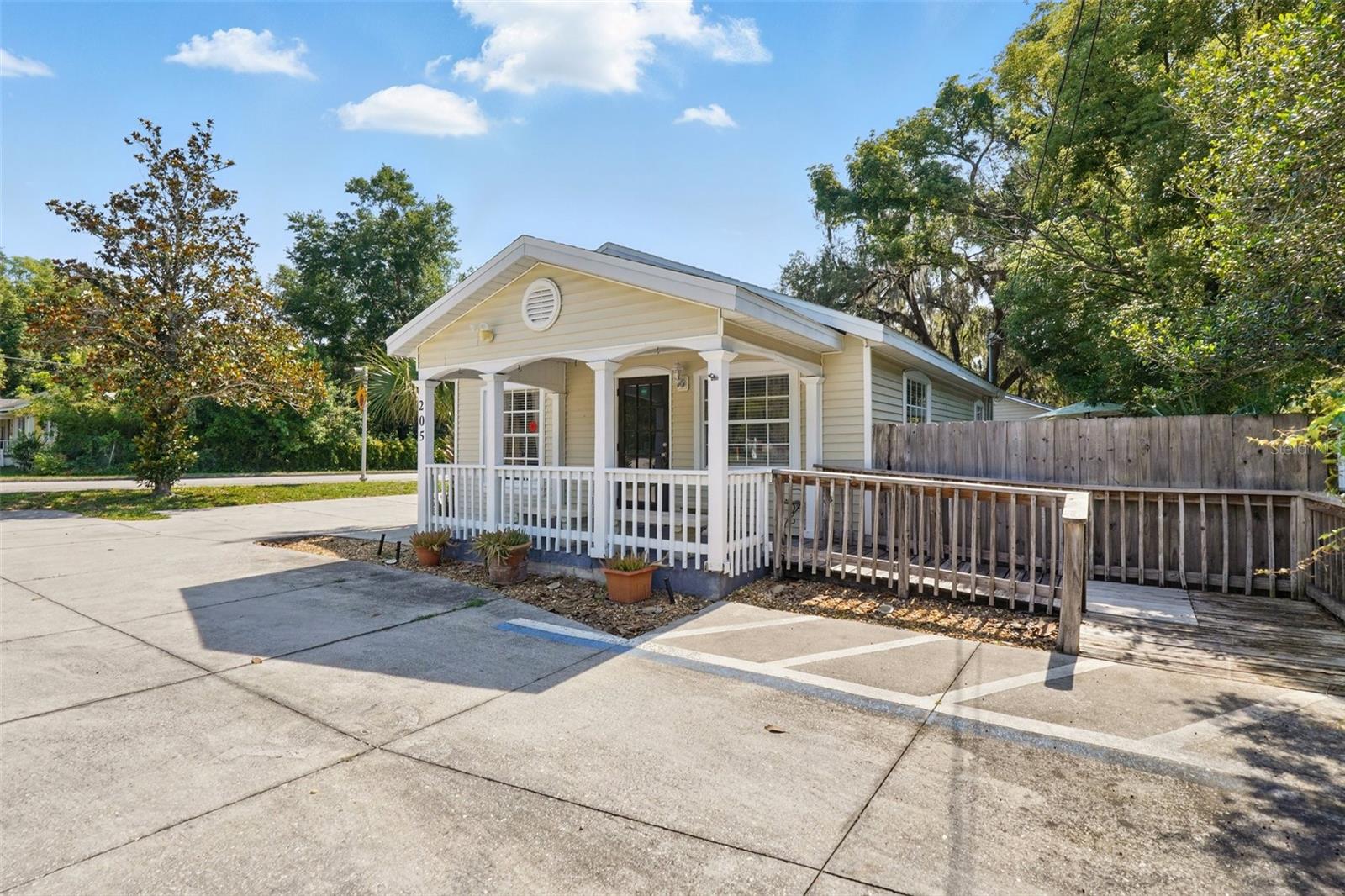205 Highland Avenue, FL