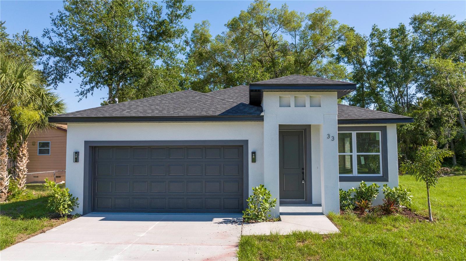 33 W 7th St, FL