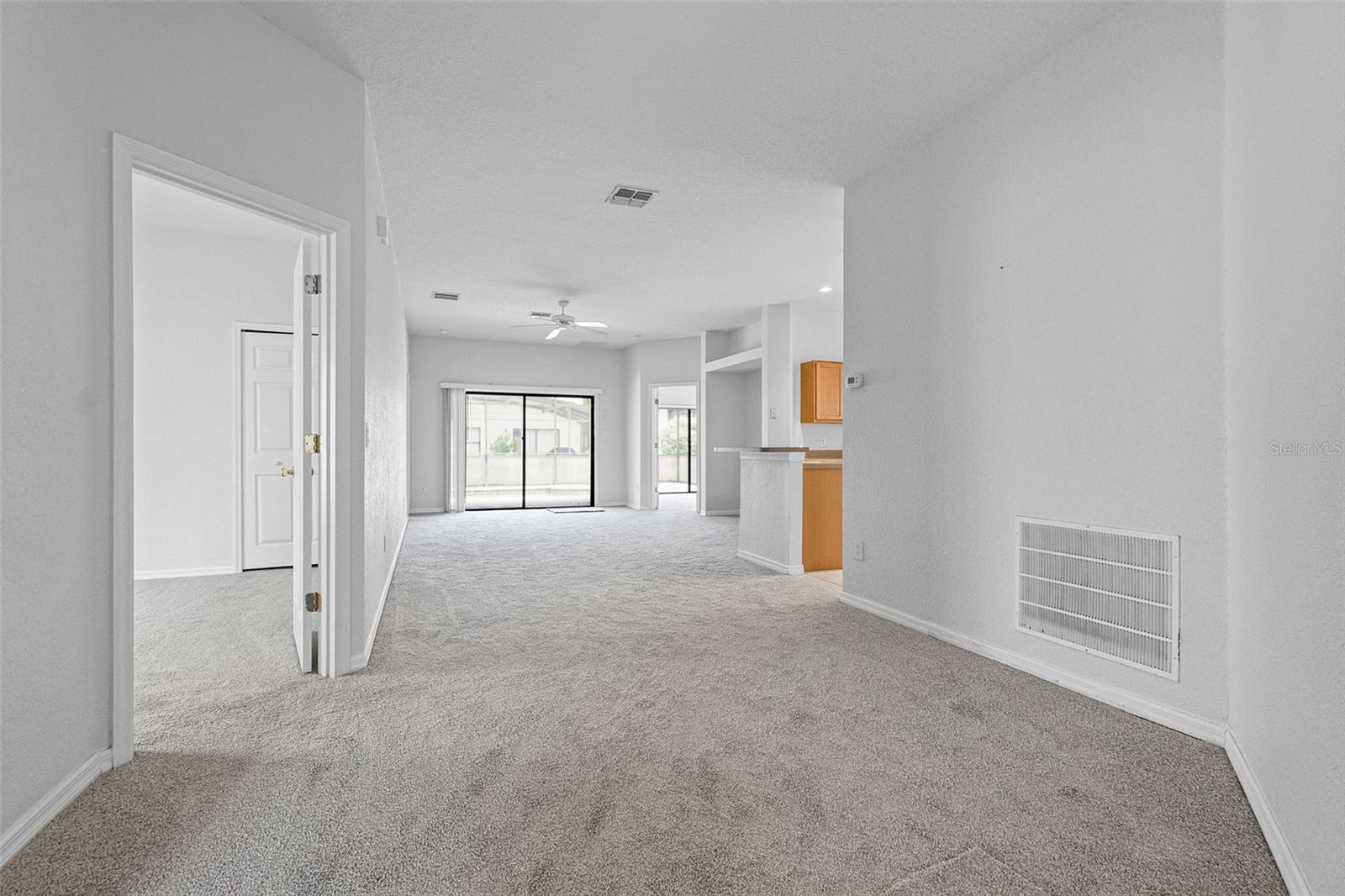 16614 Lazy Breeze Loop, FL