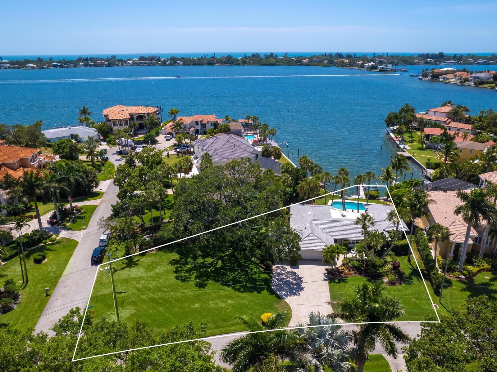 7614 Peninsular Drive, FL
