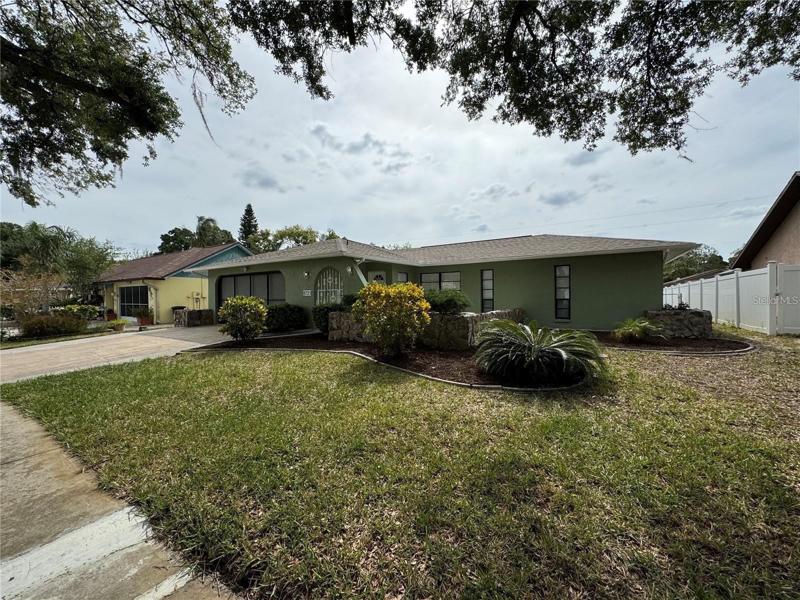 8725 Aruba Ln, FL