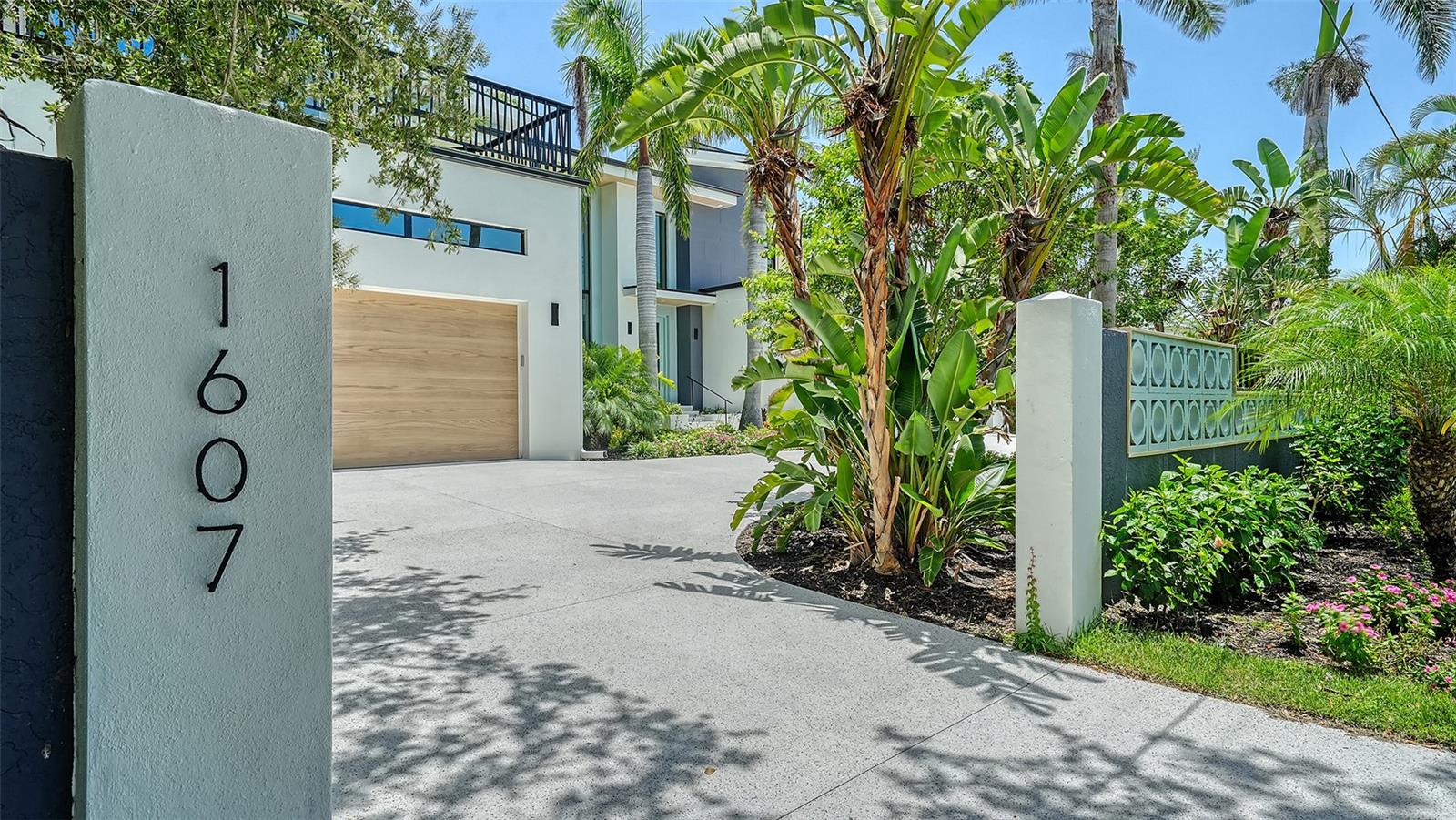 1607 Flower Drive, FL