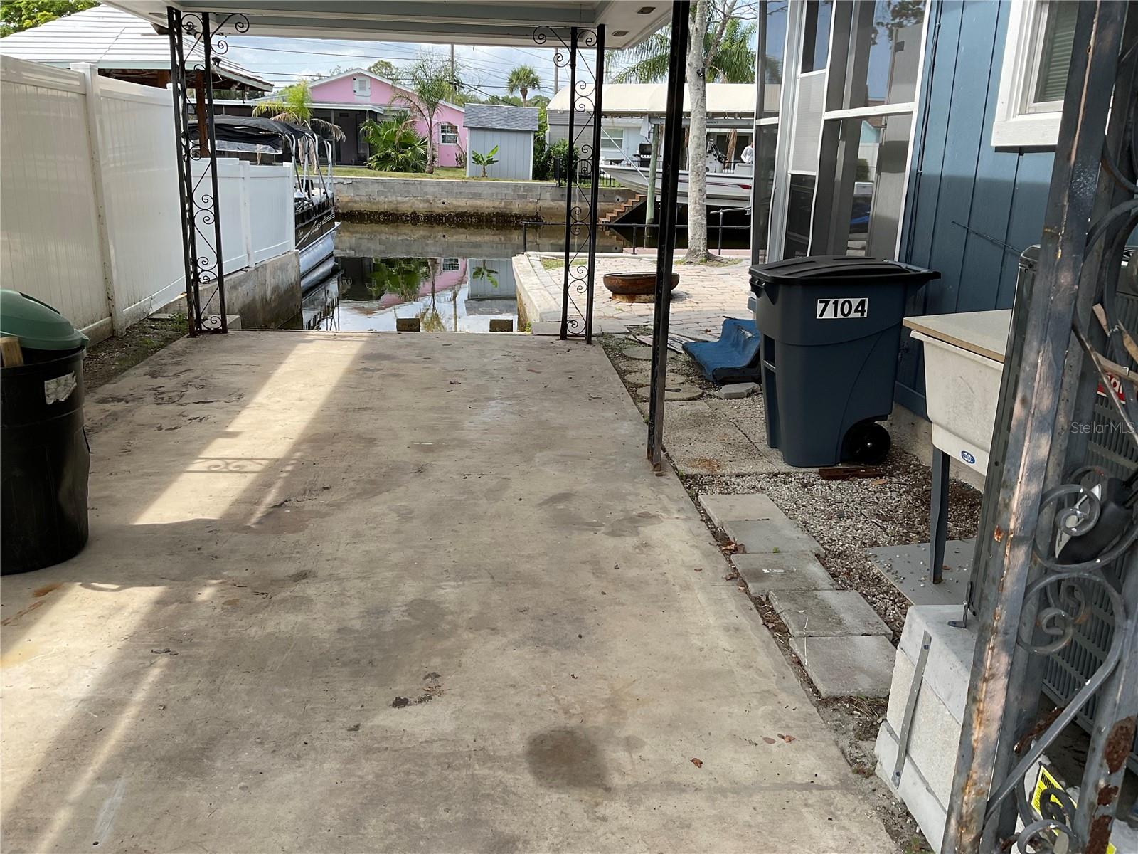 7104 Fair Lane, FL