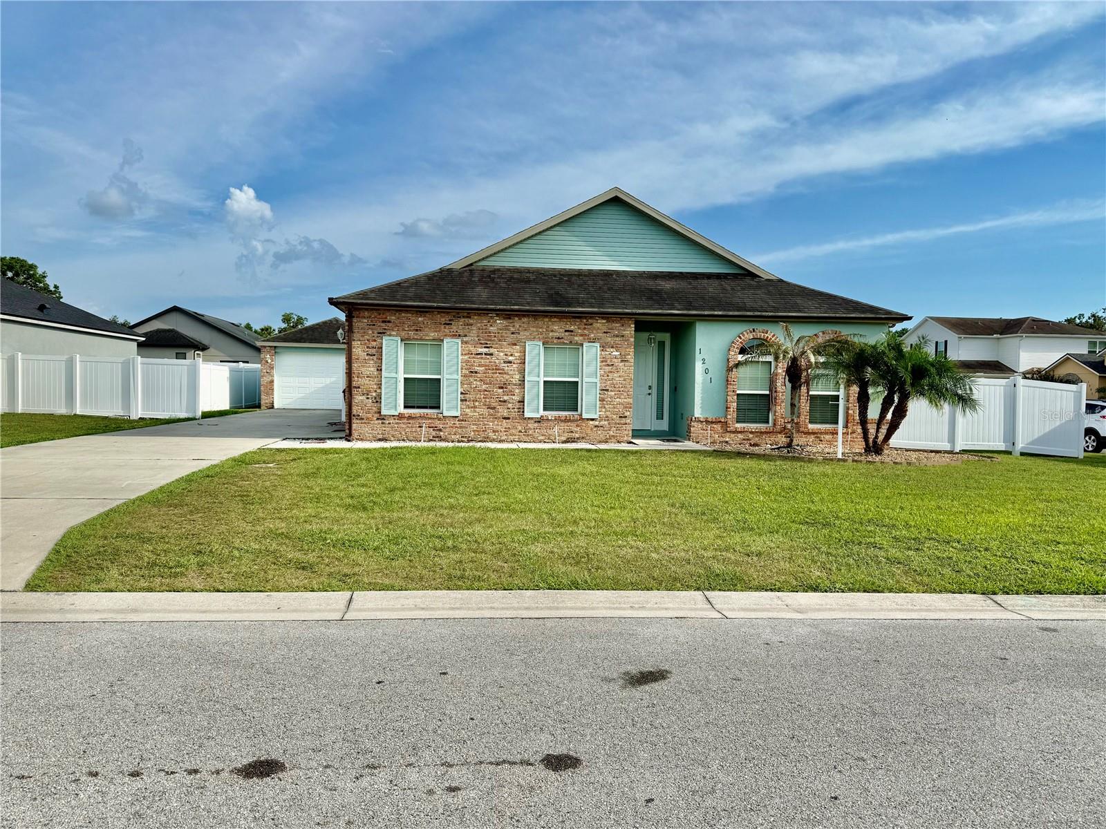 1201 Lavender Jewel Court, FL