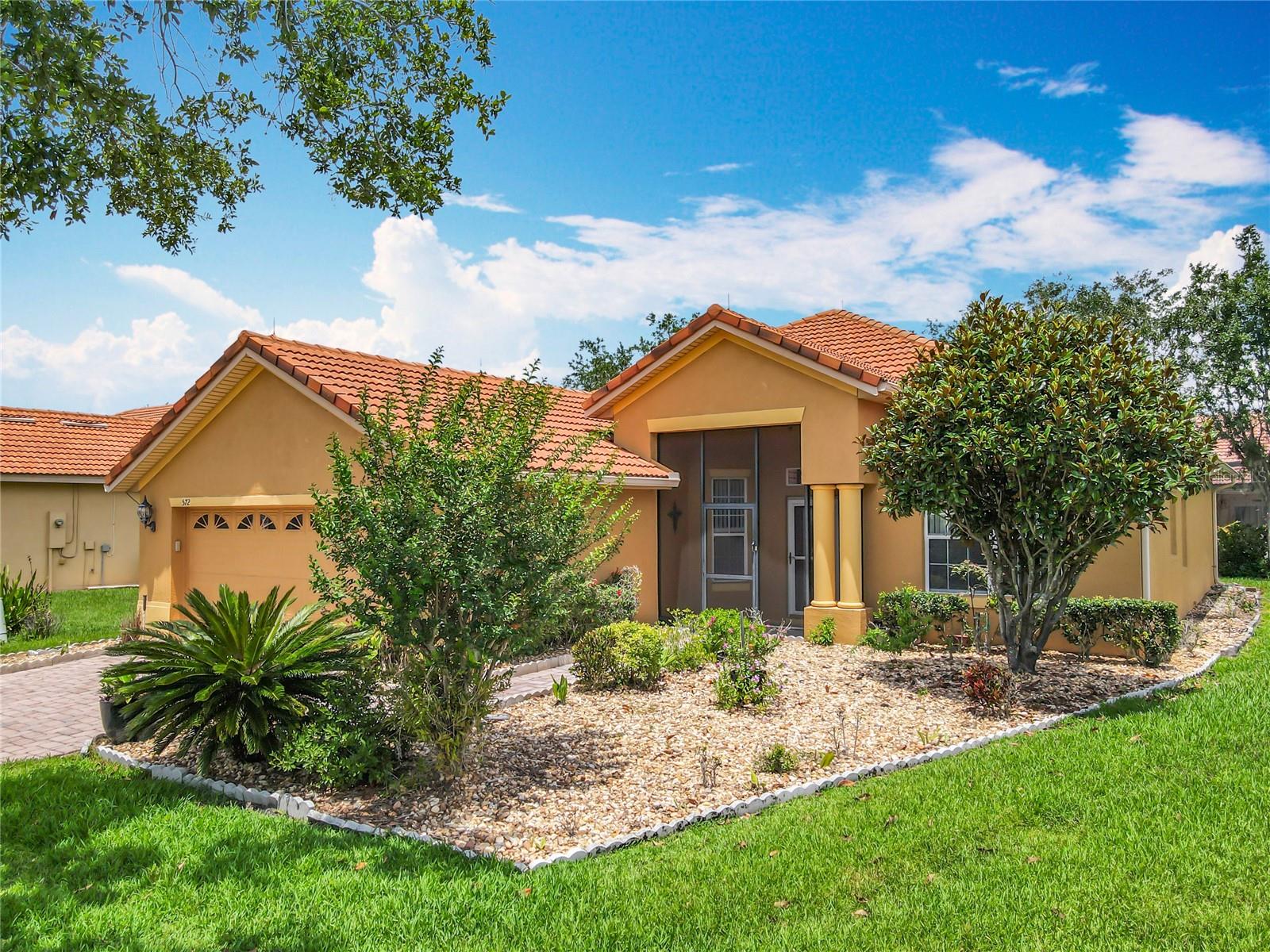 572 Sienna Dr, FL