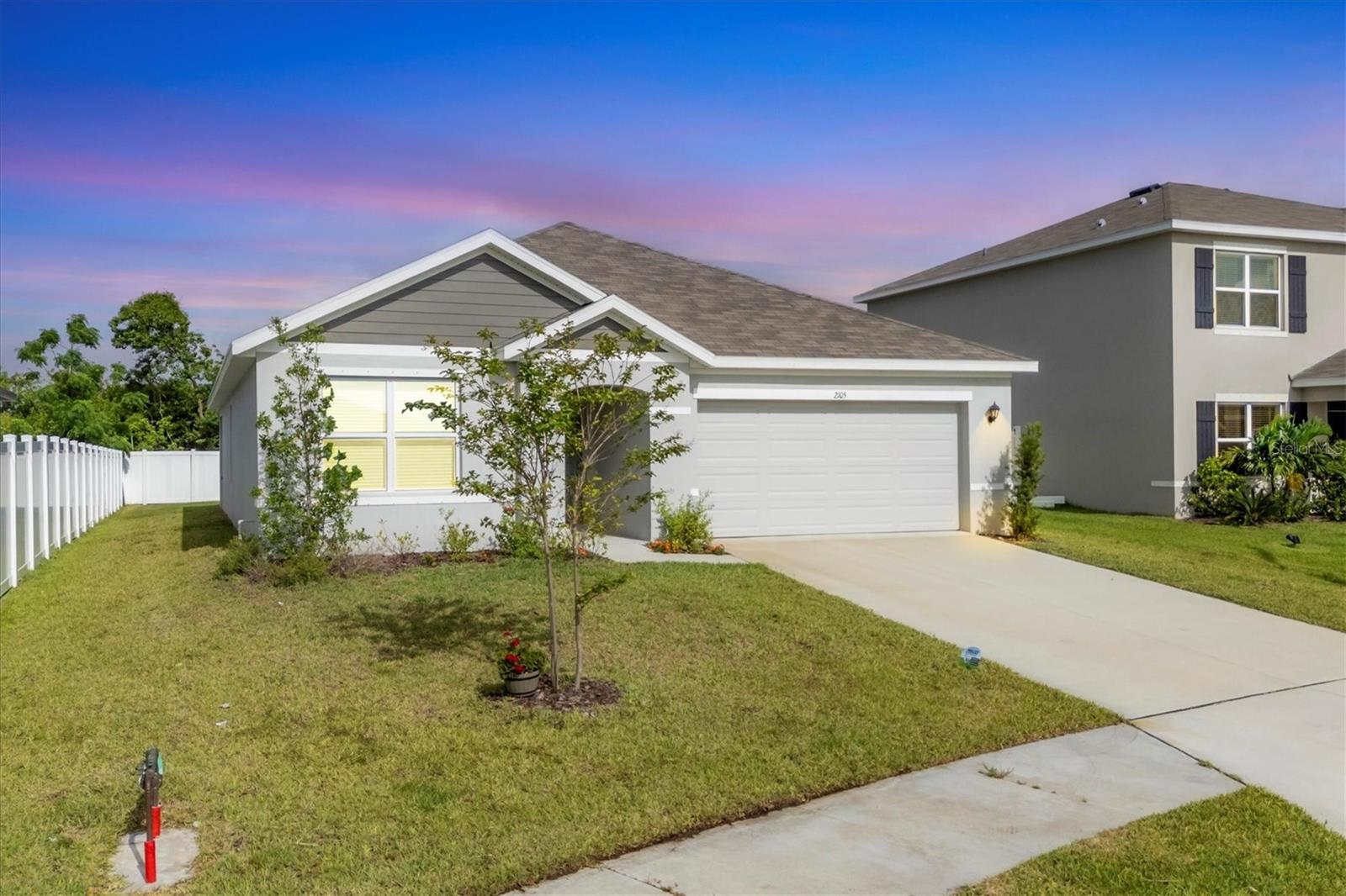 2105 Grand Flora Trail, FL