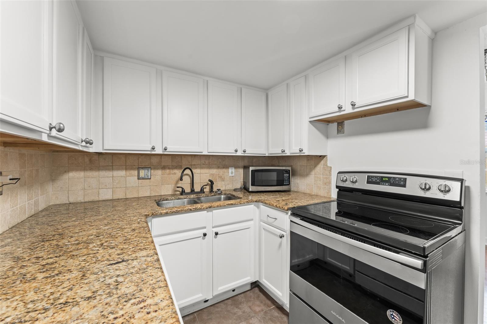 225 Lewfield Circle, FL
