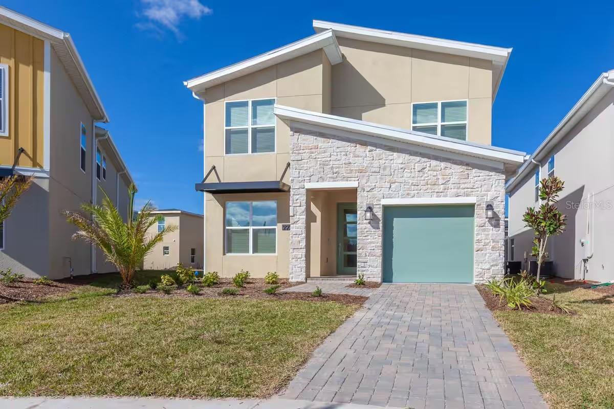 2924 Protagonist St, FL