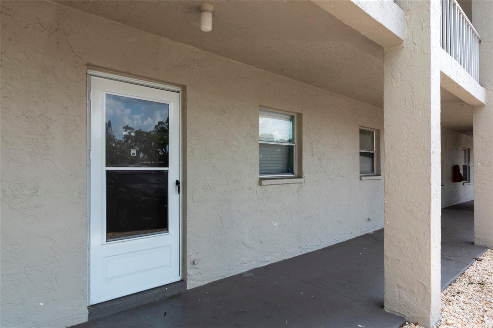 3072 Lake Bayshore Drive, FL