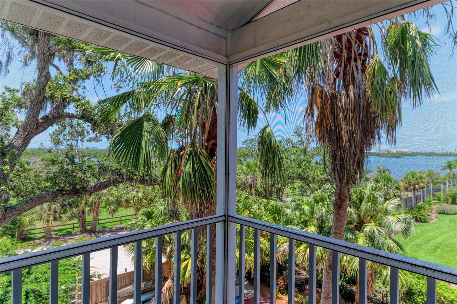 8963 Fishermens Bay Drive, FL