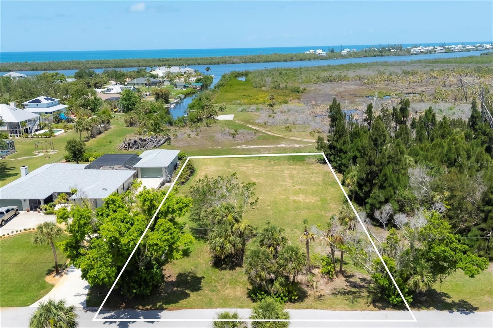 85 Green Dolphin Drive, FL
