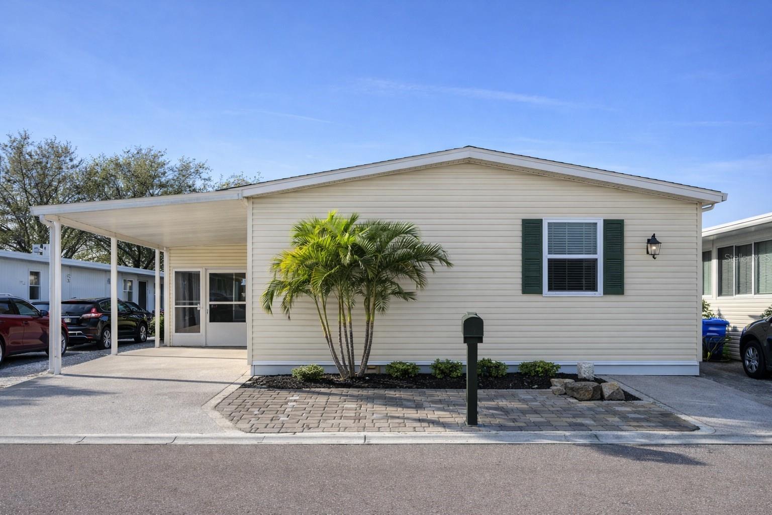 250 Port Royal Lane, FL