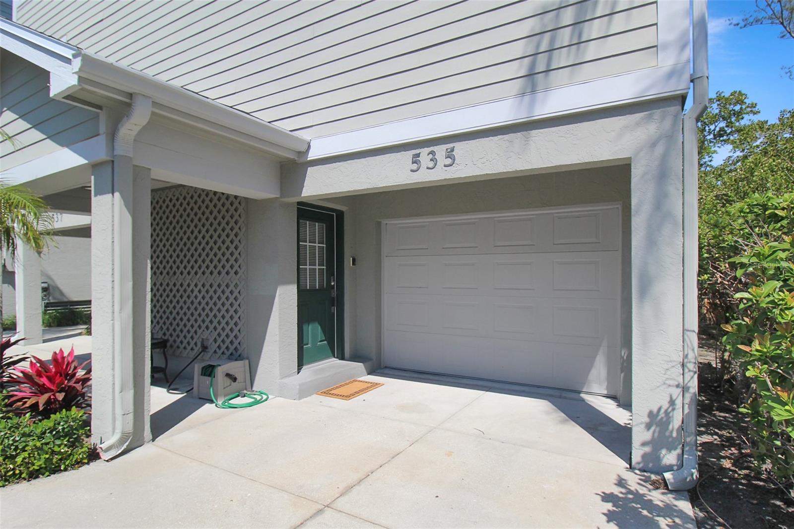 535 Forest Way, FL