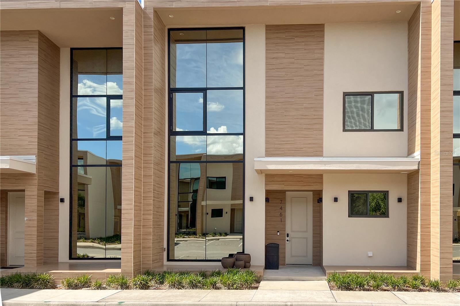 7461 Bleecker Ln, FL