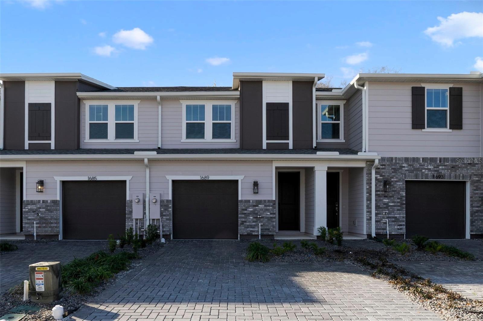 1689 Greenleaf Woods Cove, FL
